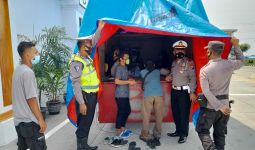10 Pemudik dari Jakarta Bersembunyi dalam Truk Tertutup Terpal, Tujuan ke Ponorogo - JPNN.com