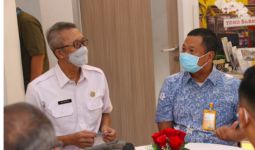 Kemenkes Beri Vaksin COvid-19 untuk Pensiunan TNI-Polri Nasabah Bank Mandiri Taspen - JPNN.com