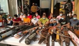Polisi Temukan Puluhan Sajam hingga Drone di Kampung Ambon, Kapolres: Kami Tangani Serius - JPNN.com