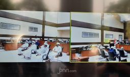 Habib Rizieq Sampaikan Satu Permintaan, Jaksa Sempat Protes, Hakim Tunda Sidang Pembacaan Tuntutan - JPNN.com