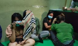 Penampakan dari Luar Tertulis Salon, Ketika Diperiksa di Dalam, Astaga Ternyata - JPNN.com