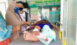 Waspada Saat Melintas di Jembatan Ini, Adi Bersimbah Darah Ditebas OTK Pakai Parang, Ngeri - JPNN.com