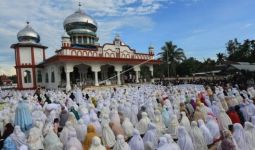 Ribuan Pengikut Tarikat Syattariyah Rayakan Idulfitri Hari Ini - JPNN.com