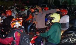 Puluhan Ribu Kendaraan Diputarbalikkan di Pos Penyekatan, Pemudik Motor Jangan Harap Bisa Lolos - JPNN.com