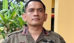 KKB Papua Bunuh Kepala Desa dan 4 Anggota Keluarganya Secara Keji, Bandara Ilaga Mencekam - JPNN.com