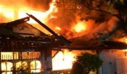Kebakaran Hanguskan Rumah di Bekasi, Pasutri Lansia Tewas, Innalillahi - JPNN.com