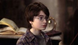 Siap-siap, Tongkat dan Kacamata Harry Potter Akan Dilelang, Berminat? - JPNN.com