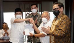 Arsjad Rasjid Resmi Mendaftar Sebagai Calon Ketum Kadin Indonesia - JPNN.com