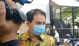 Datang Pakai Batik Kuning, Begini Kata Azis Syamsuddin Usai Diperiksa Dewas KPK - JPNN.com