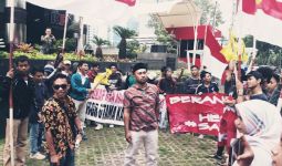 Sekjen Laskar Rakyat Jokowi Minta Mahfud MD Tindak Lanjuti Arahan Presiden - JPNN.com