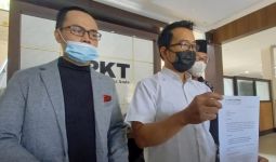 Pria ini Mengadu ke Jokowi, Minta Gubernur Khofifah dan Emil Dardak Dipecat - JPNN.com