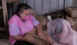 Cerita Kesuksesan 'Ratu Enceng', Ieko Damayanti Pernah Pinjam Modal BRI hingga Merambah Pasar Ekspor - JPNN.com