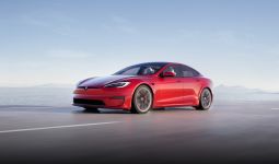 China Kembali Larang Masyarakat Mengendarai Mobil Tesla, Ada apa? - JPNN.com