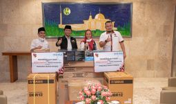 Pemuda Pancasila Sumbangkan Instrumen Musik kepada Masjid Istiqlal - JPNN.com