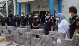 Bea Cukai Banten Meringkus Truk Boks, Isinya Sangat Merugikan Negara - JPNN.com