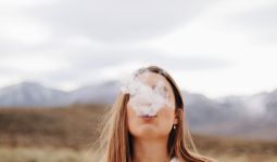 Ini Lho Bahaya Rokok yang Mengancam Kesehatan Wanita - JPNN.com