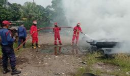 Gudang Besi di Bekasi Hangus Dilahap Si Jago Merah - JPNN.com