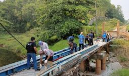 2 Bulan Lagi Pembangunan Jembatan di Desa Kutamekar Selesai, Alhamdulillah - JPNN.com