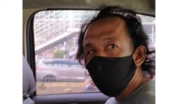 Pakai Sarung Tanpa Bercelana, Pria Ini Pamer Alat Kelamin kepada Perempuan Sedang Salat - JPNN.com