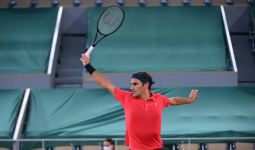 Roland Garros: Setelah 3 Jam 35 Menit Federer Menjadi Petenis Terakhir yang Tembus 16 Besar - JPNN.com
