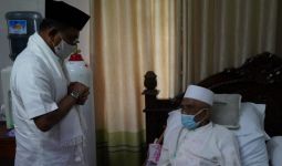 Jenderal (Purn) Moeldoko Menemui Tuan Guru Haji Turmudzi Badaruddin - JPNN.com