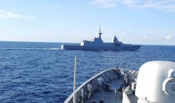 Lihat Nih, KRI Diponegoro-365 Berpapasan dengan Kapal Perang Asing, Lantas… - JPNN.com