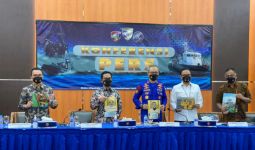 Pertamina Ganjar Polair Polri Penghargaan Atas Penangkapan Pencuri BBM di Tuban - JPNN.com
