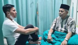 Ayah Dirawat di Rumah Sakit, Sahrul Gunawan Setia Mendampingi - JPNN.com