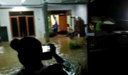 Solokan Jeruk Bandung Kembali Dilanda Banjir Bandang - JPNN.com