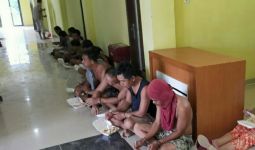 Pengepungan Desa Surulangun oleh Brimob Bersenjata Tak Sia-sia, Nih Hasilnya - JPNN.com