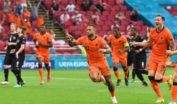 Starting XI Belanda Vs Ceko: De Boer Pilih Malen Dampingi Memphis Depay - JPNN.com