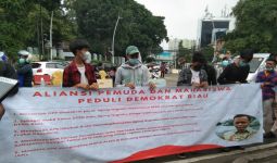 Datangi Kantor AHY dan KPK, Mahasiswa Riau Menuntut Wakil Ketua DPRD Segera Ditindak - JPNN.com