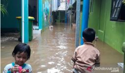Duh, Bangun Pagi Langsung Disambut Banjir dari Kali Ciliwung Lagi - JPNN.com