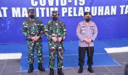 Panglima TNI Bersama Kapolri Pantau Serbuan Vaksinasi di Pelindo II - JPNN.com