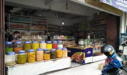 Pedagang Oleh-oleh Khas Cianjur: Barang Berkurang Saja Sudah Untung - JPNN.com