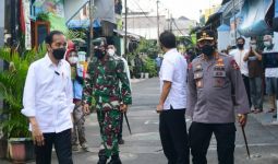 Mendadak Tinjau PPKM Mikro di Rawasari, Jokowi Bawa Kapolri dan Panglima TNI - JPNN.com