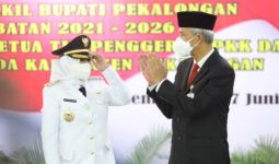 Pak Ganjar Lantik Anak A Rafiq Jadi Bupati Pekalongan - JPNN.com