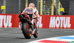 Hasil MotoGP Belanda: Marquez Lumayan, Rossi dan 3 Pembalap jadi Korban - JPNN.com