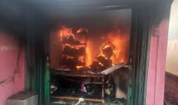 Kios Laundry di Tanjung Priok Ludes Terbakar, Apinya Gede Banget - JPNN.com