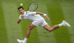 Sempat Kehilangan, Novak Djokovic Tembus Babak Kedua Wimbledon - JPNN.com