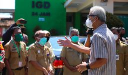 Ganjar Apresiasi Petugas RSUD Batang dalam Penanganan Pasien Covid-19 - JPNN.com