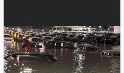 Baru Selesai Diproduksi, Ratusan Mobil Ini Terendam Banjir - JPNN.com