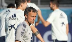 Enrique: Spanyol Tidak akan Memainkan Bola Panjang Melawan Swiss - JPNN.com