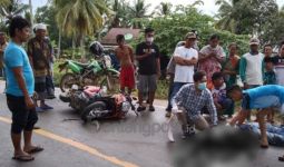 Tabrakan Maut Sepeda Motor vs Truk, Kondisi Korban Mengenaskan - JPNN.com