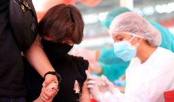 Dokter Hendra: Syarat Fotokopi e-KTP untuk Mendapatkan Vaksinasi Bukan Langkah Mundur - JPNN.com