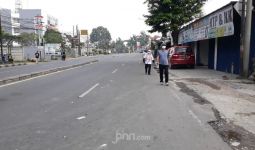 Angkot Disetop Petugas, Penumpangnya Lolos Berjalan Kaki, Kok Bisa? - JPNN.com