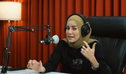 Jawaban Olla Ramlan Soal Kemungkinan Lepas Hijab - JPNN.com
