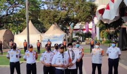 Anies Baswedan Pecat 8 Personel Dishub Tongkrong di Warkop saat PPKM Darurat - JPNN.com