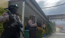 2 Jenazah Teroris MIT Poso Dikawal Polisi Bersenjata Laras Panjang - JPNN.com