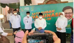 Tinjau Vaksinasi Massal dari PKB untuk Warga Bandung, Gus Muhaimin Bilang Begini - JPNN.com